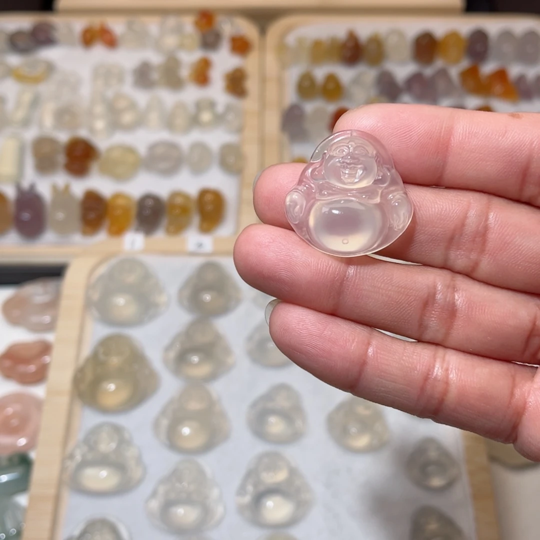 玛瑙/玉髓颈饰合金今****。