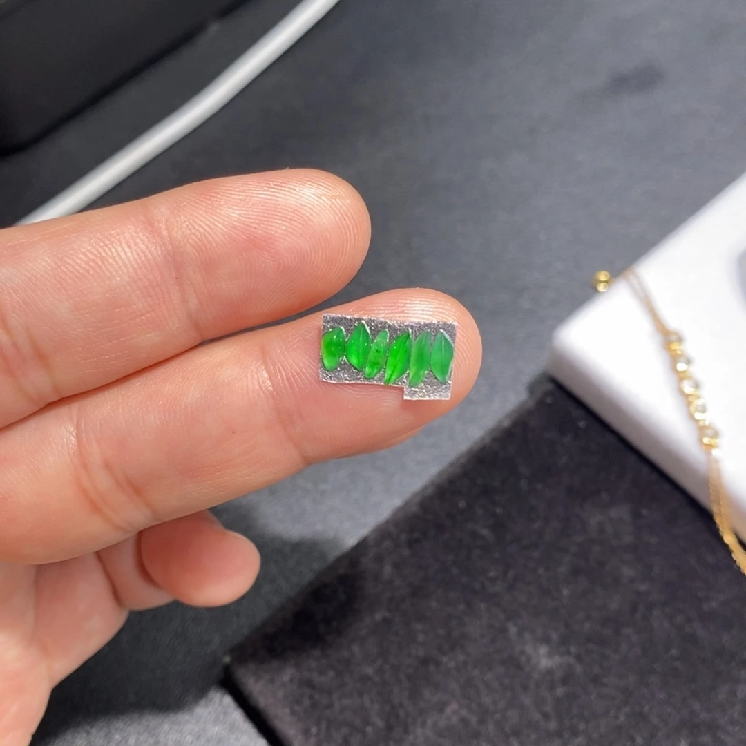 翡翠裸石大**路阳绿随形6个
