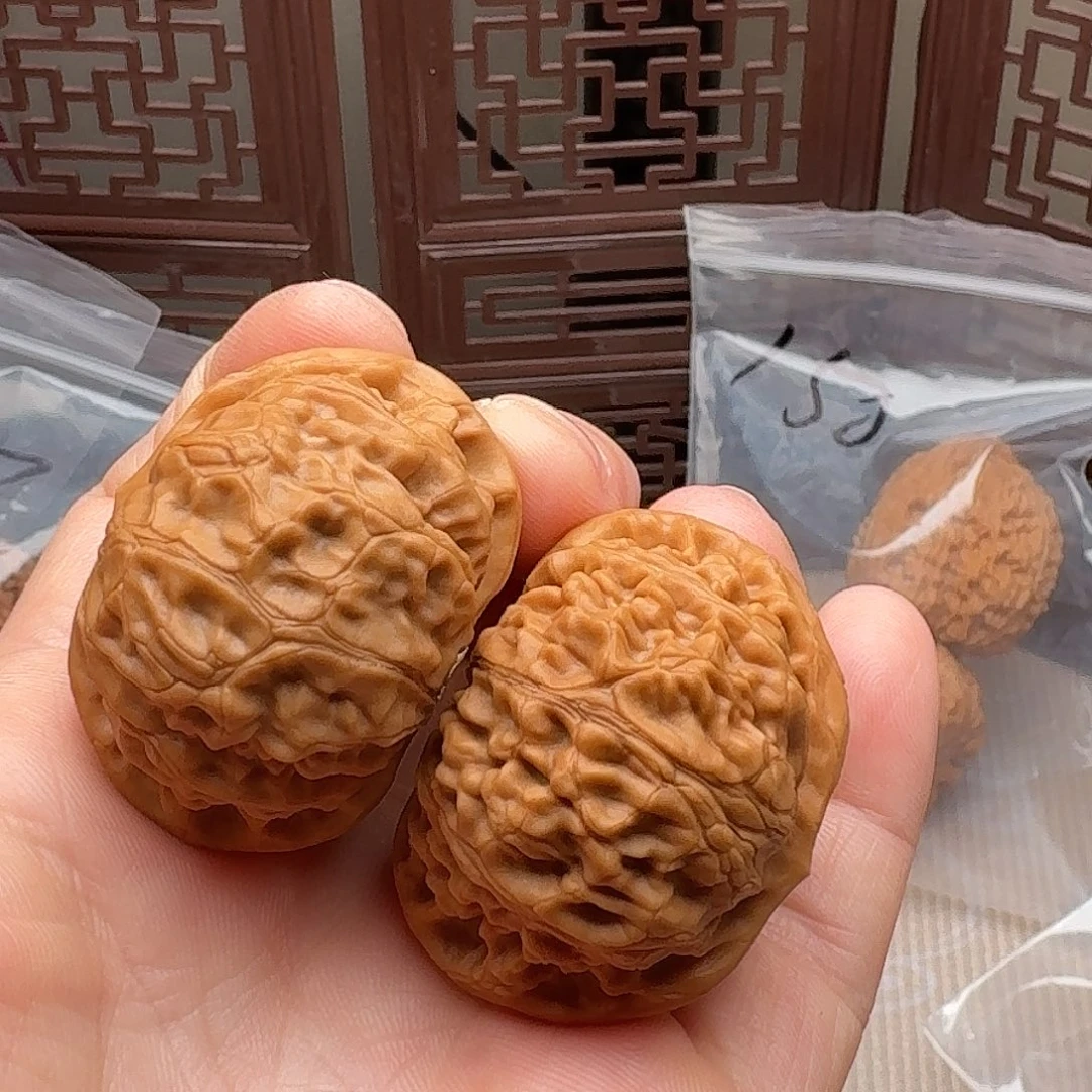 文玩核桃把件宫灯