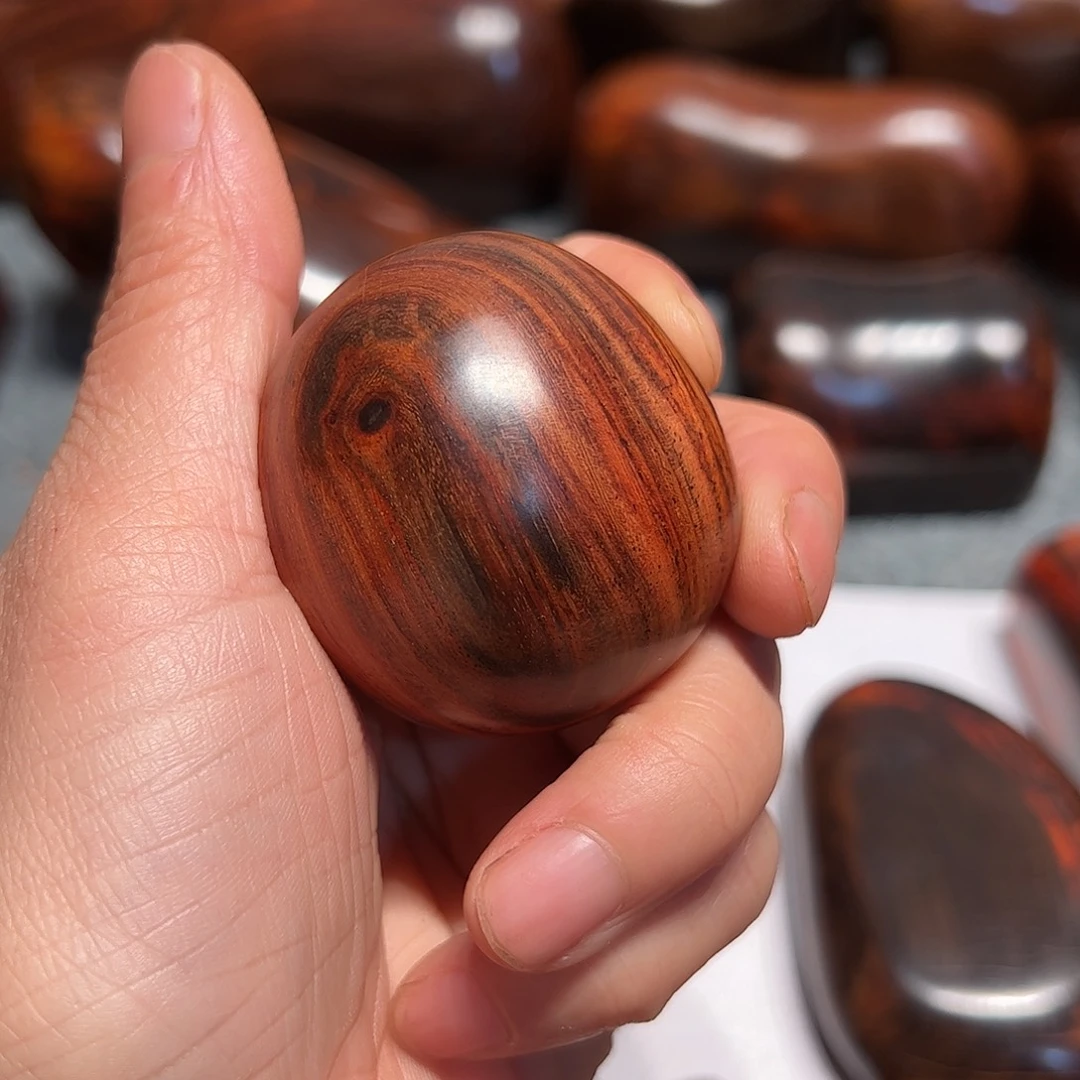 交趾黄檀（大红酸枝）m**s