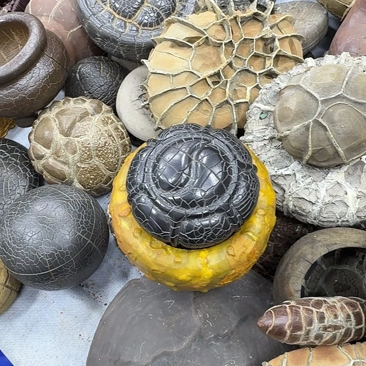 把***坏石材龟纹石，玲珑石