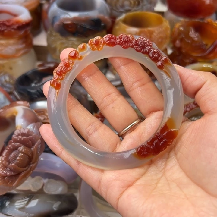 玛瑙/玉髓手镯未镶嵌（****）400一个