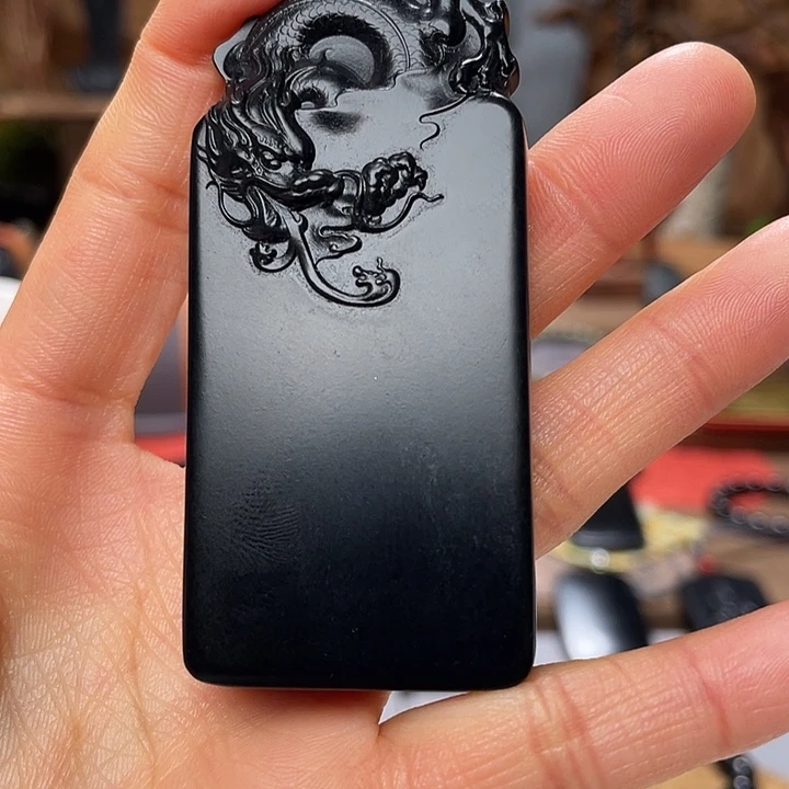 卖***秋和田玉（墨玉）未镶嵌吊坠(不含链)色标72克