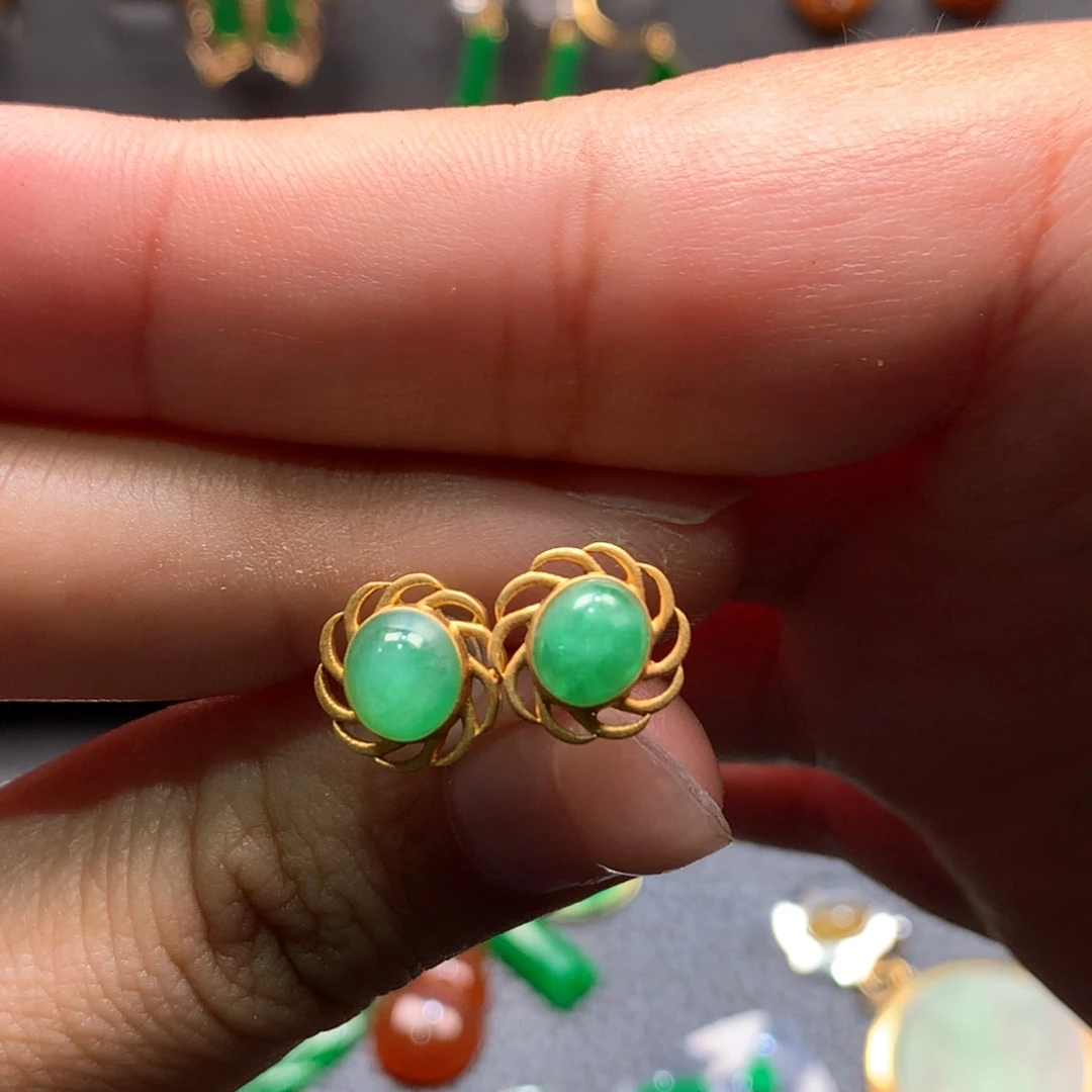 翡翠18K金镶嵌耳饰翡翠