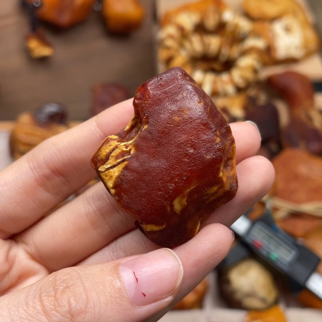 琥珀未镶嵌珠宝奇石