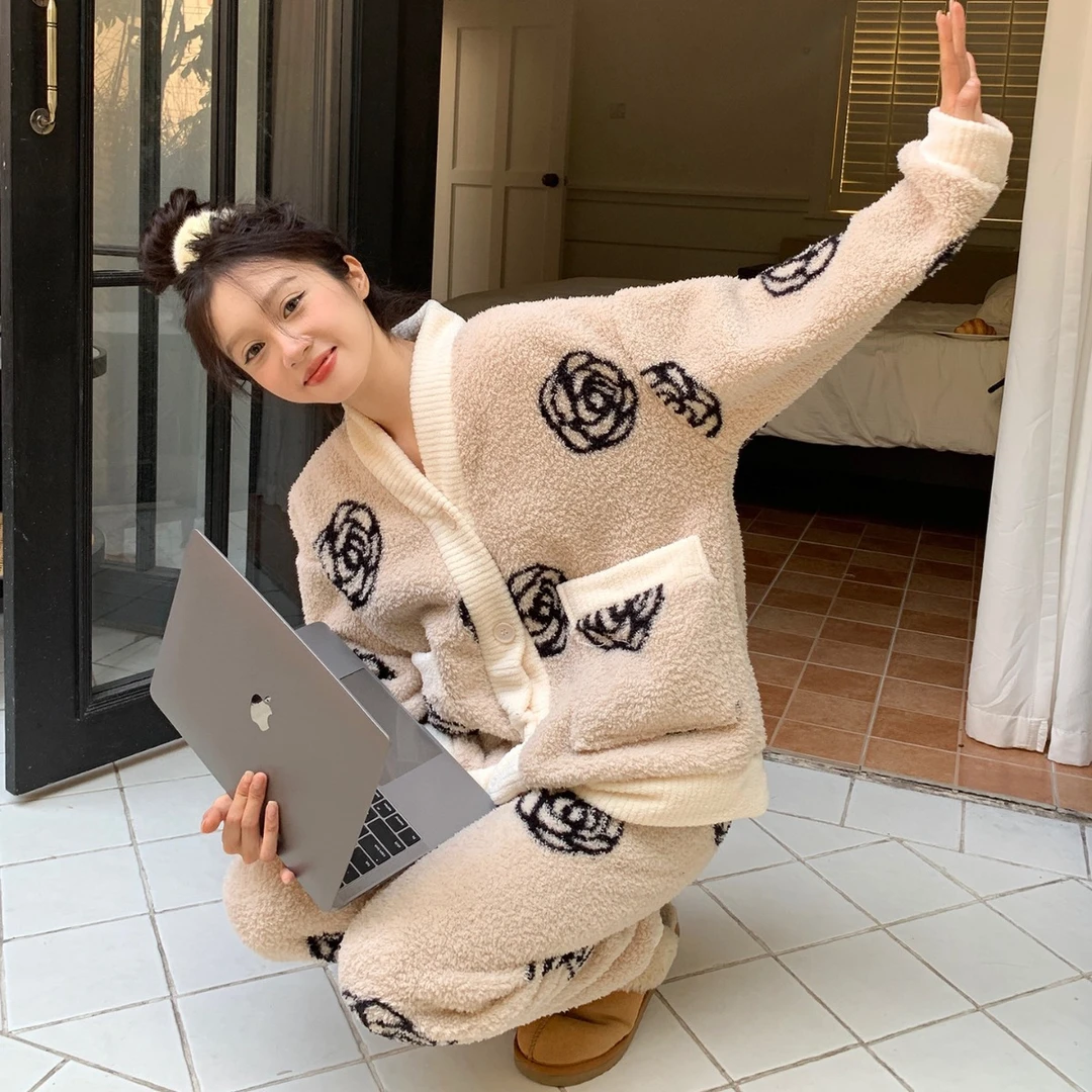 笺衣睡衣女可爱珊瑚绒新款2024可外穿冬季加绒加厚法兰绒家居服