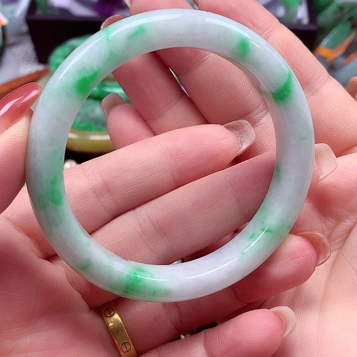 翡翠未镶嵌手镯翡翠手镯