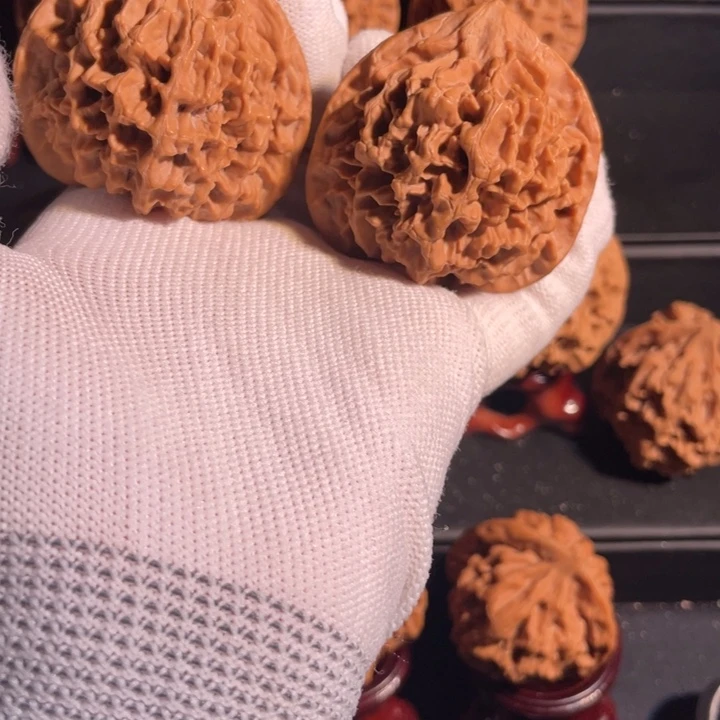 文玩核桃吊坠47官帽