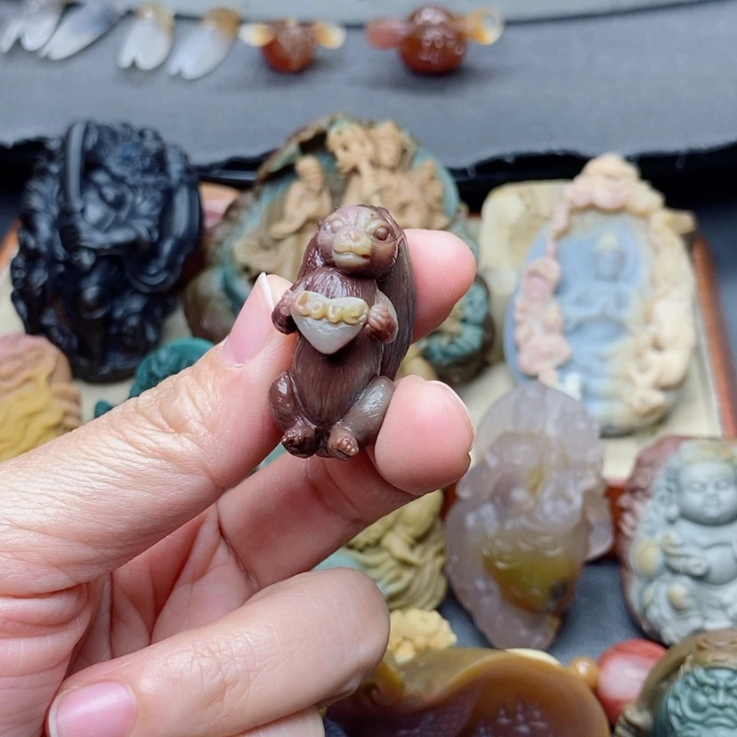 【闪购商品】定制石英质玉吊坠未镶嵌