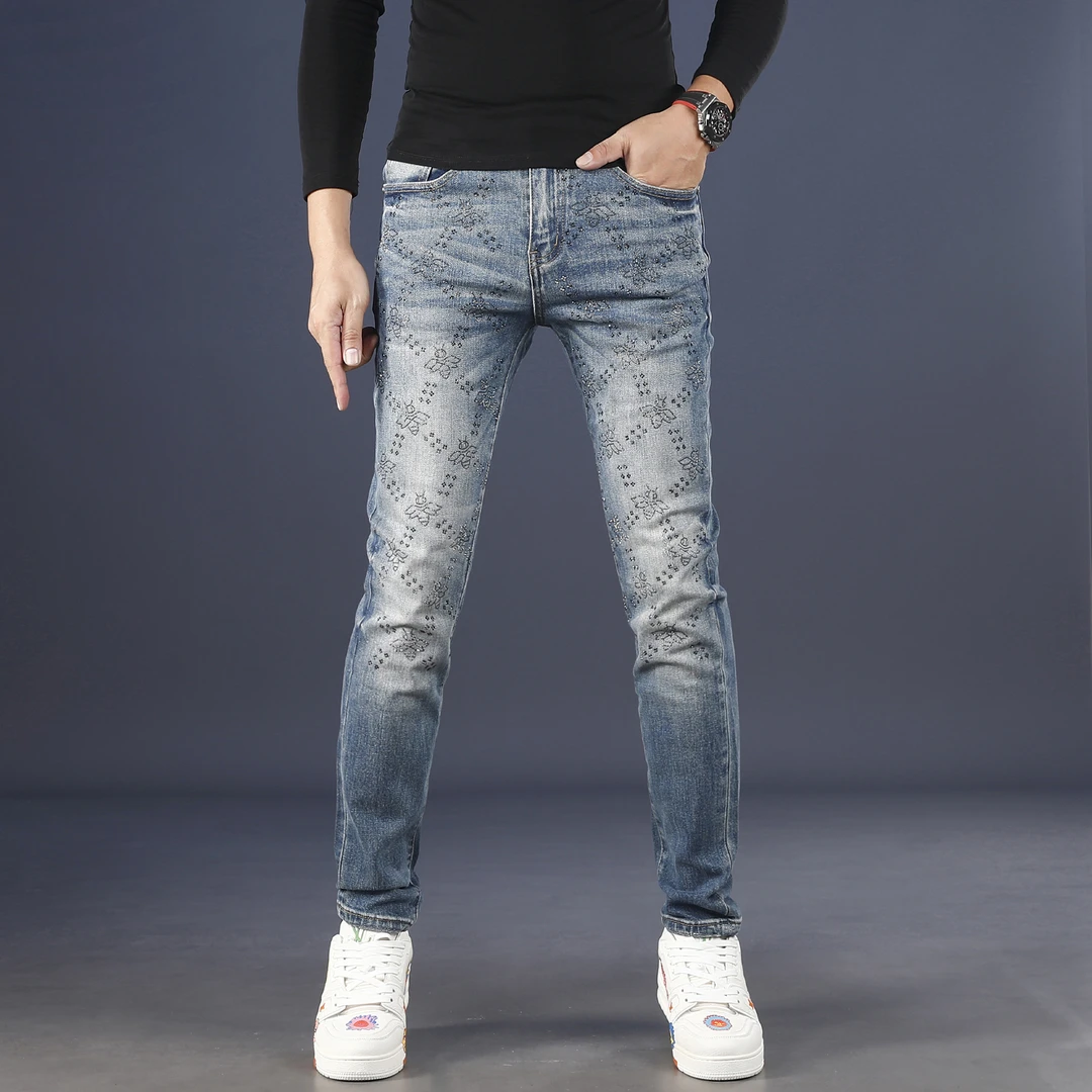 轻奢欧货烫钻牛仔裤男款爆款2025新款秋冬款修身小脚弹力男士裤子