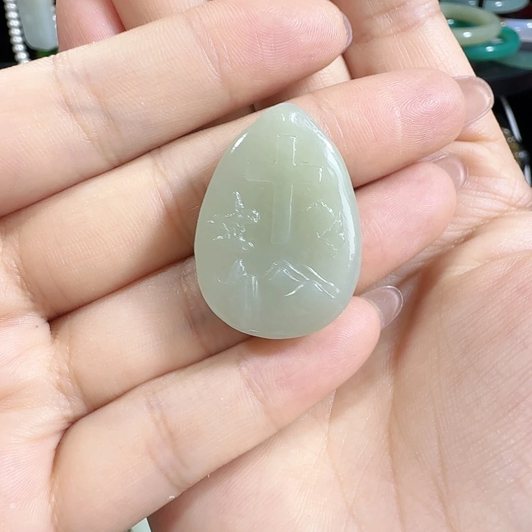 颈饰未镶嵌和田玉