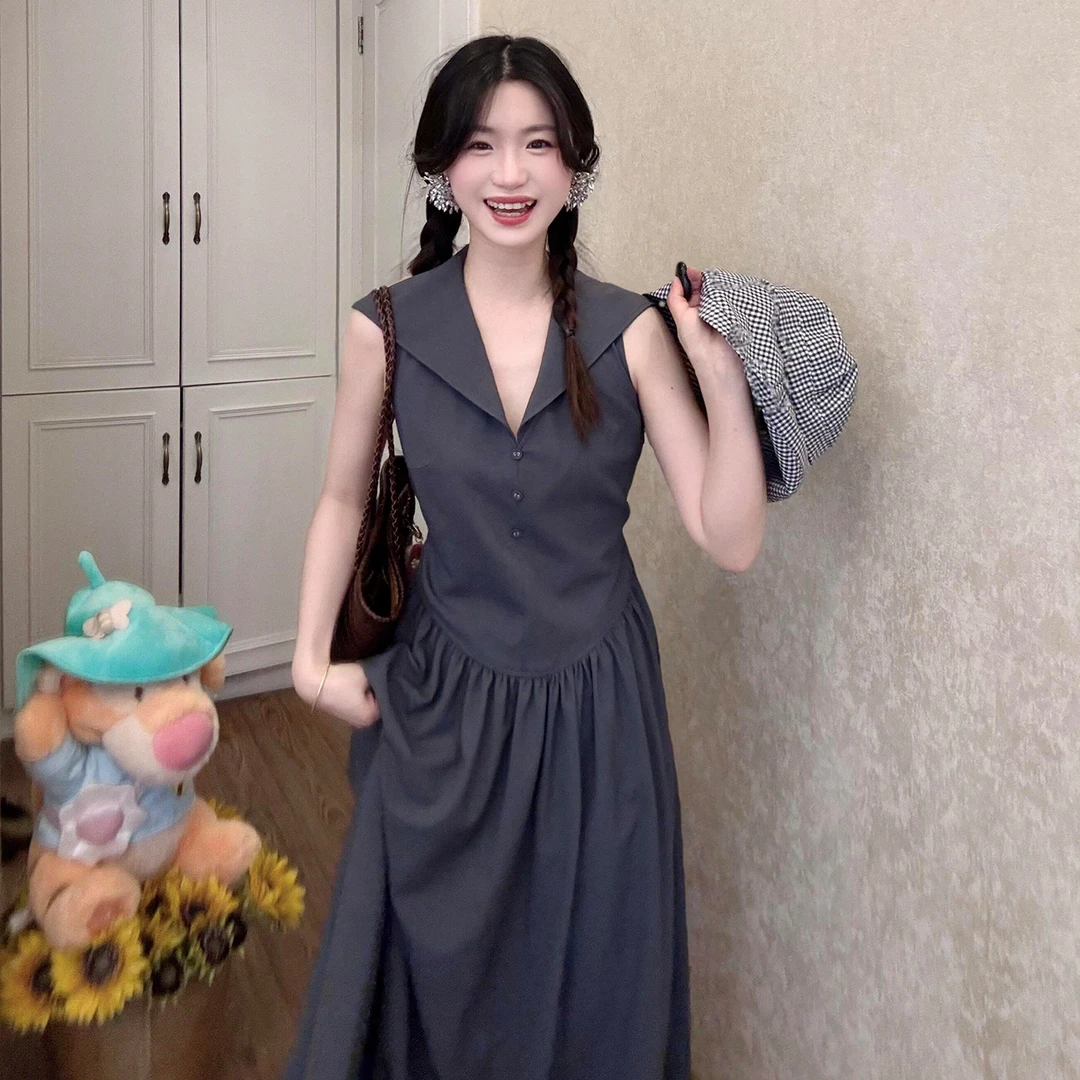 法式气质灰色翻领连衣裙子女夏季2025新款高级感收腰显瘦无袖长裙