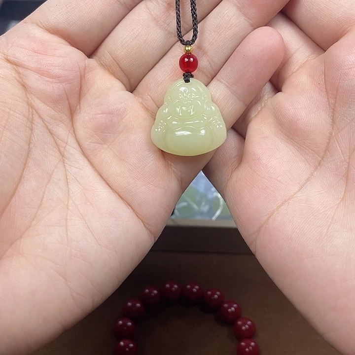 石英质玉未镶嵌颈饰