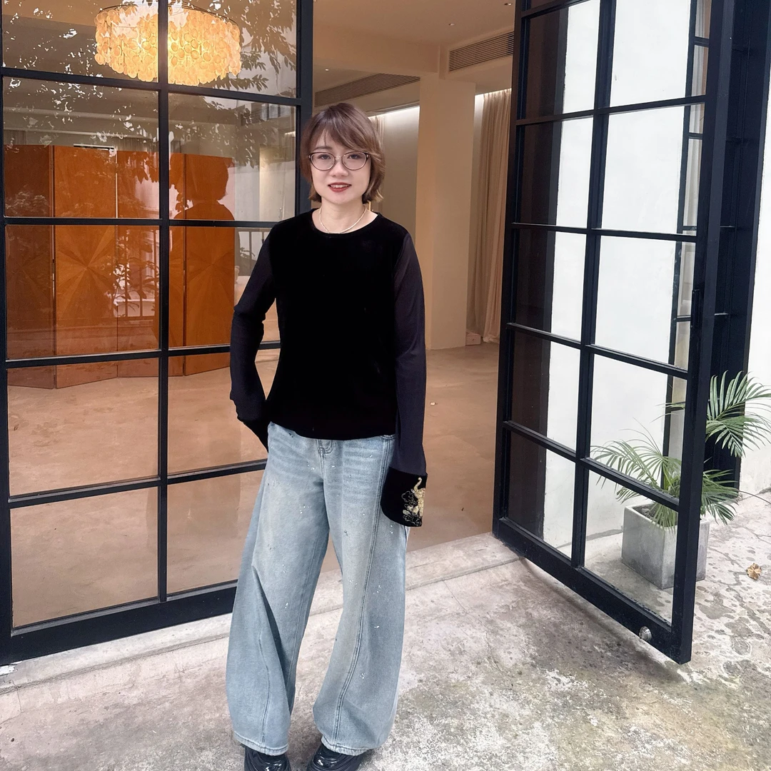 蚕丝天鹅绒大象刺绣打底衣圆领