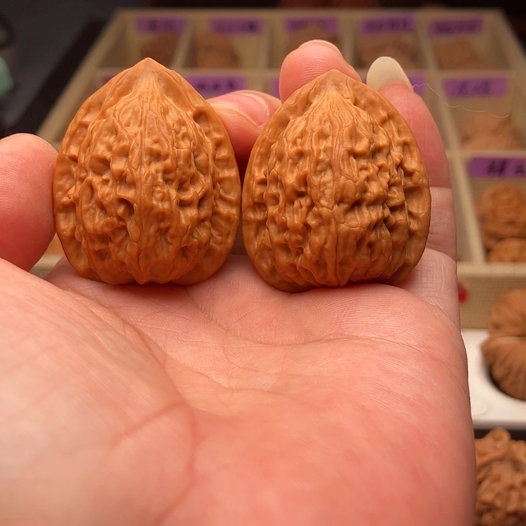 文玩核桃把件野生紫荆关玉鸡34（头货精品