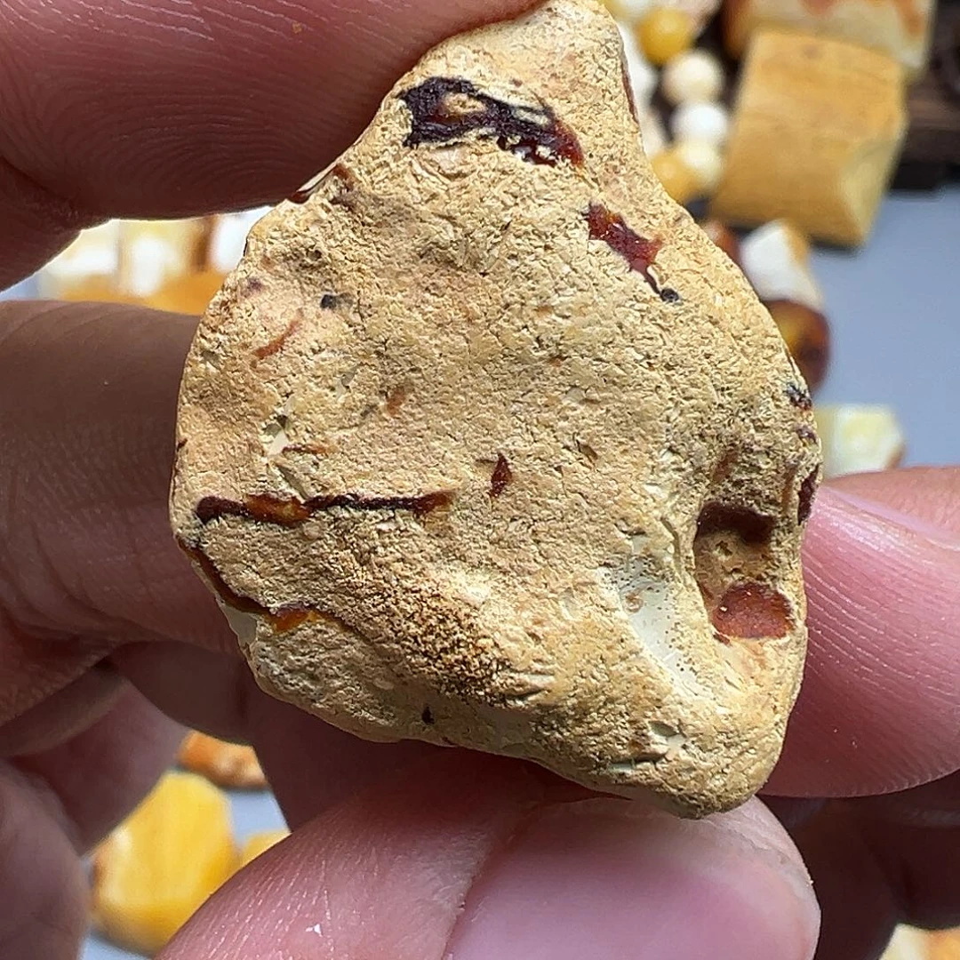 未镶嵌定制琥珀瓷白红沁