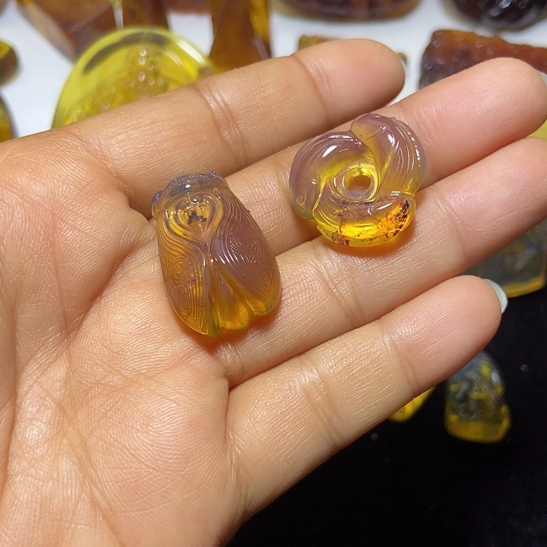 琥珀未镶嵌颈饰缅甸天然琥珀吊坠