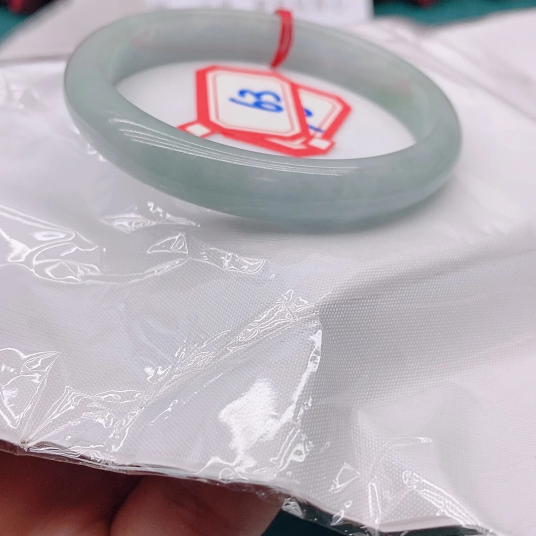 翡翠手镯未镶嵌6333333333