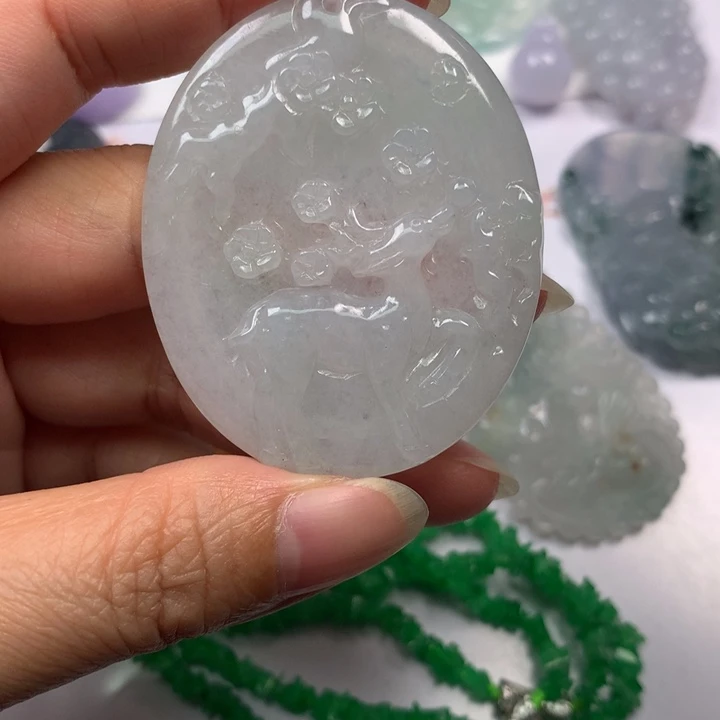 翡翠未镶嵌颈饰翡翠