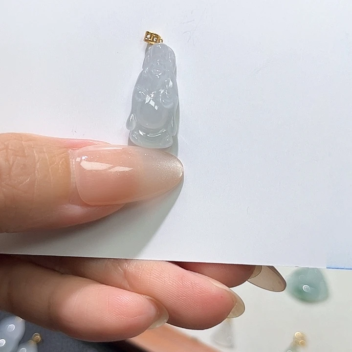 颈饰18K金镶嵌翡翠