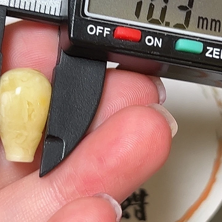蜜蜡未镶嵌裸石300