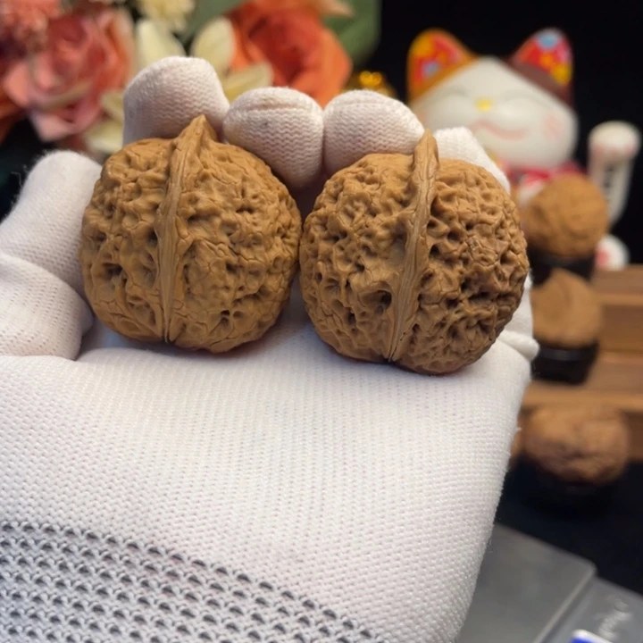 文玩核桃把件云南铁核桃36