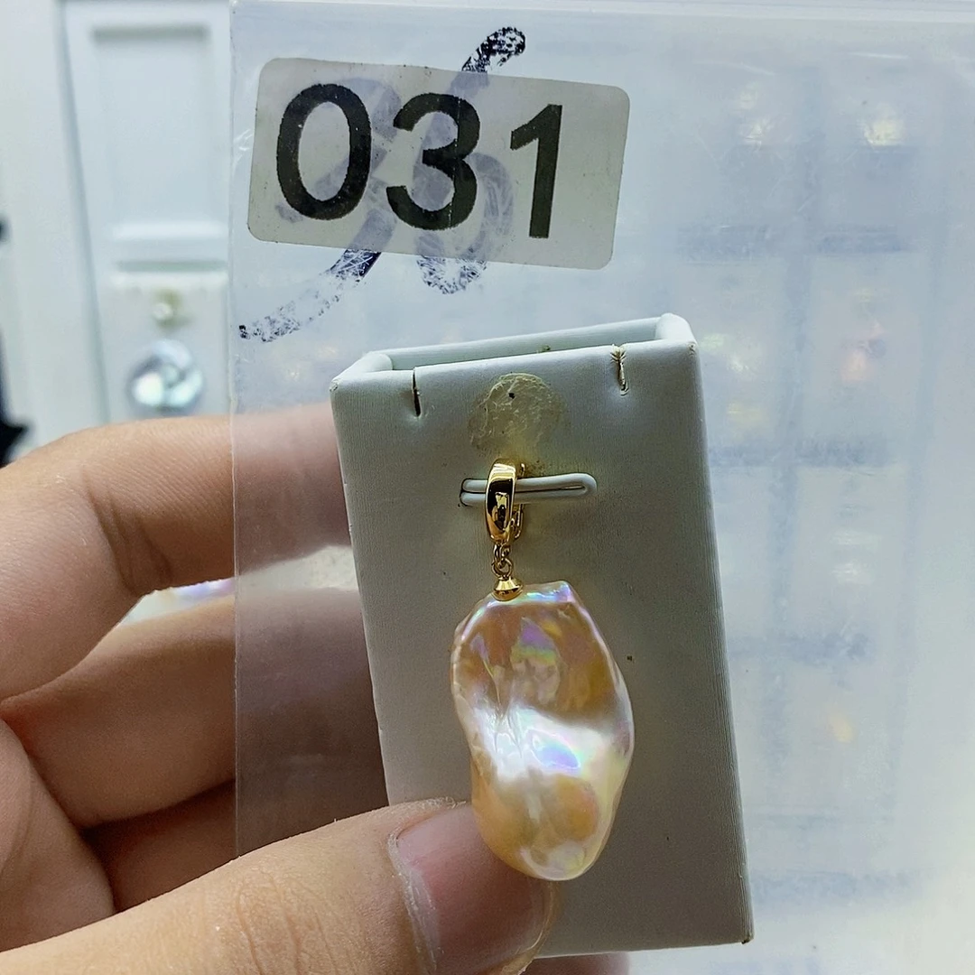 淡水珍珠合金颈饰