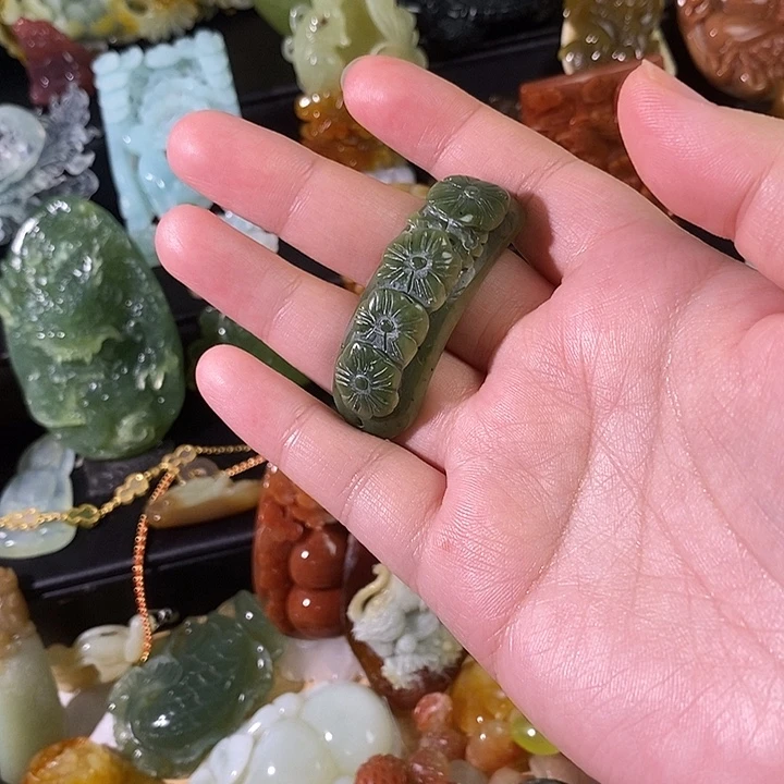 蛇纹石玉合金颈饰