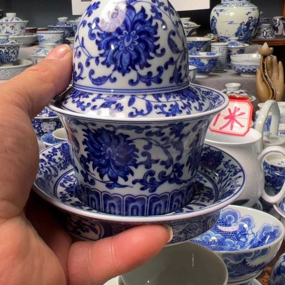 摆件灰*。景德镇青花瓷器