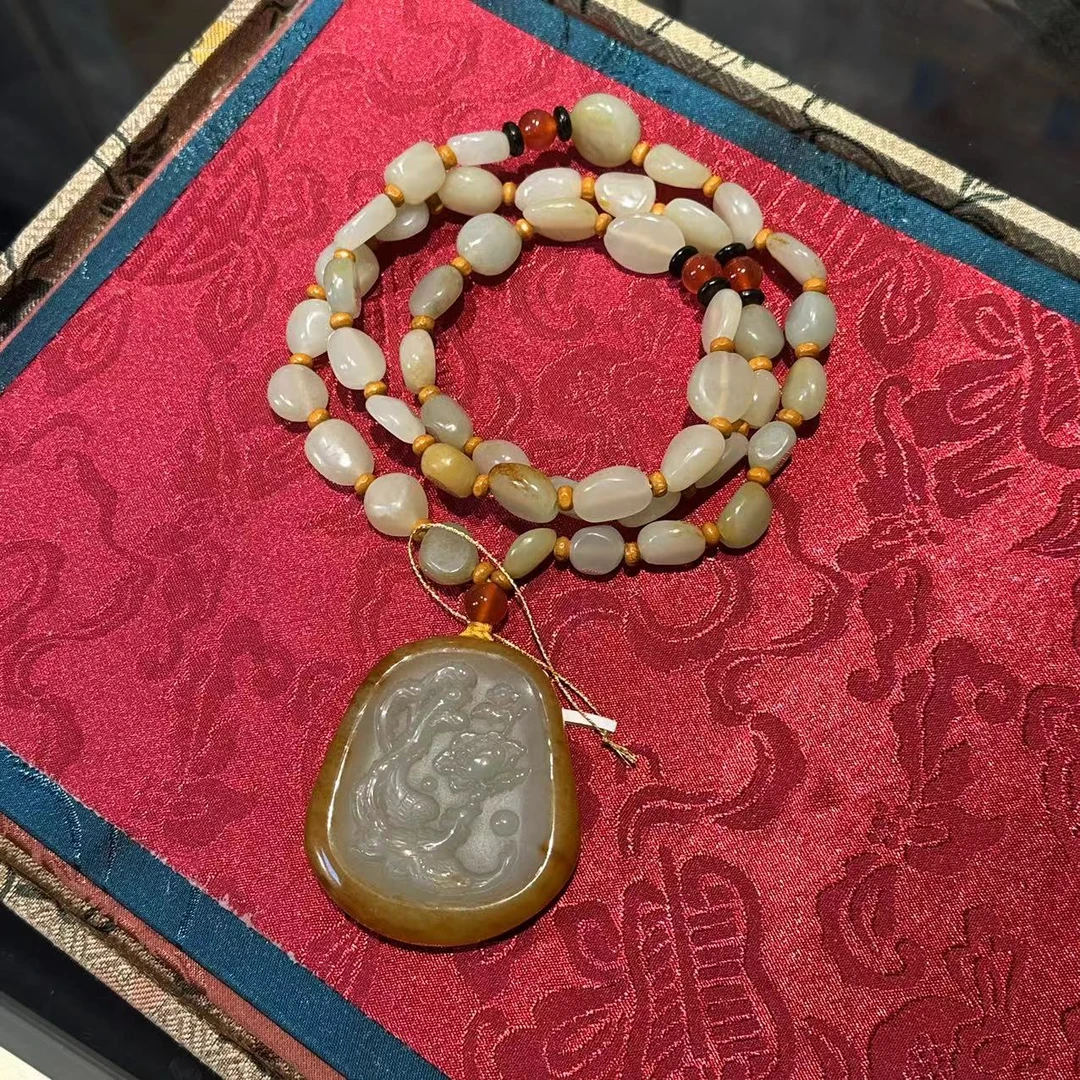 【玉器】精美和田玉原石项链