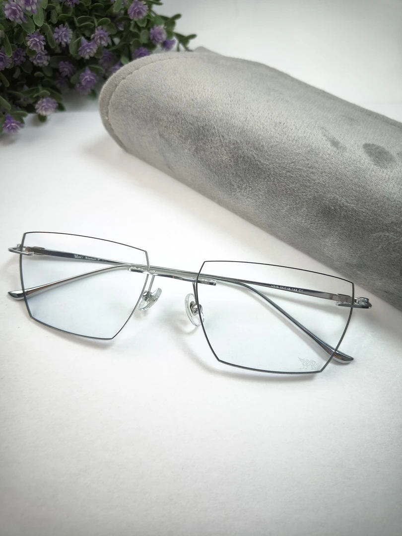 V519男士描黑线钛架大片型显瘦休闲商务可配度数防蓝光无框眼镜