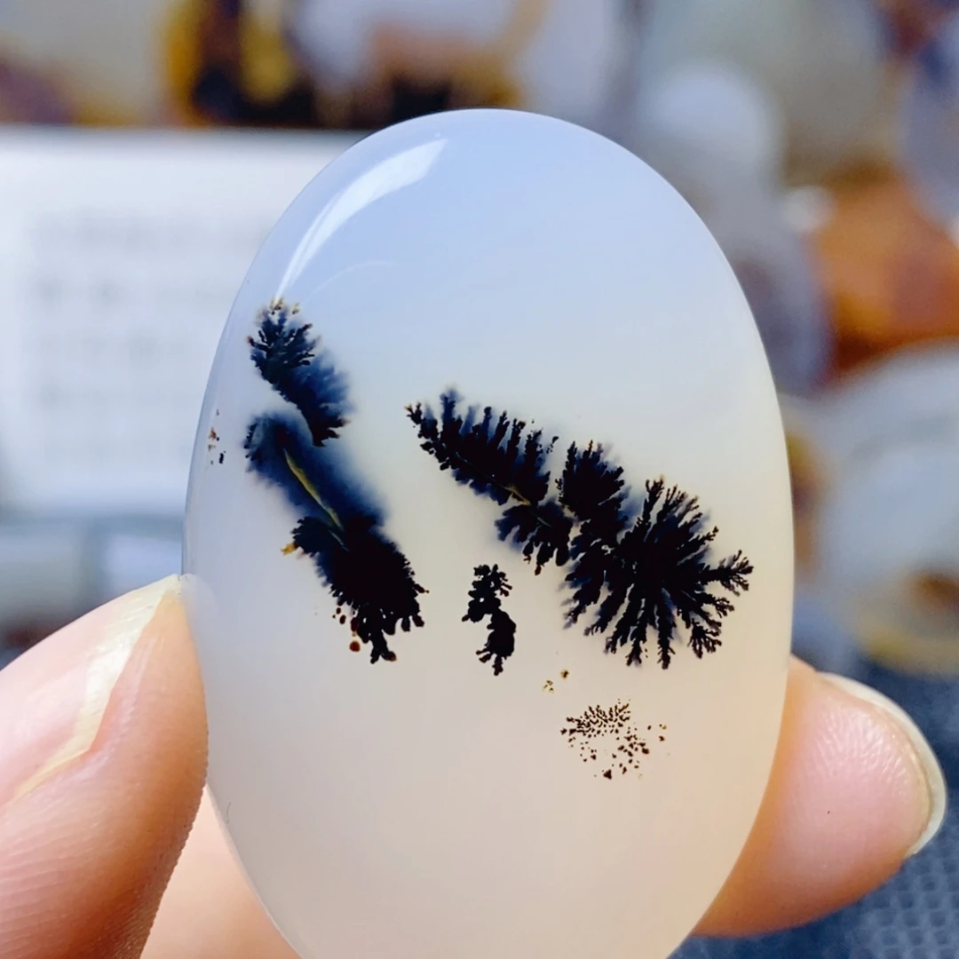 玛瑙/玉髓未镶嵌珠宝奇石