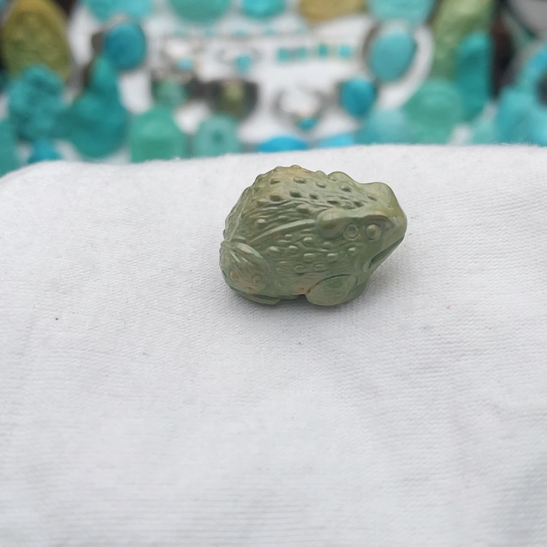 未镶嵌绿松石颈饰