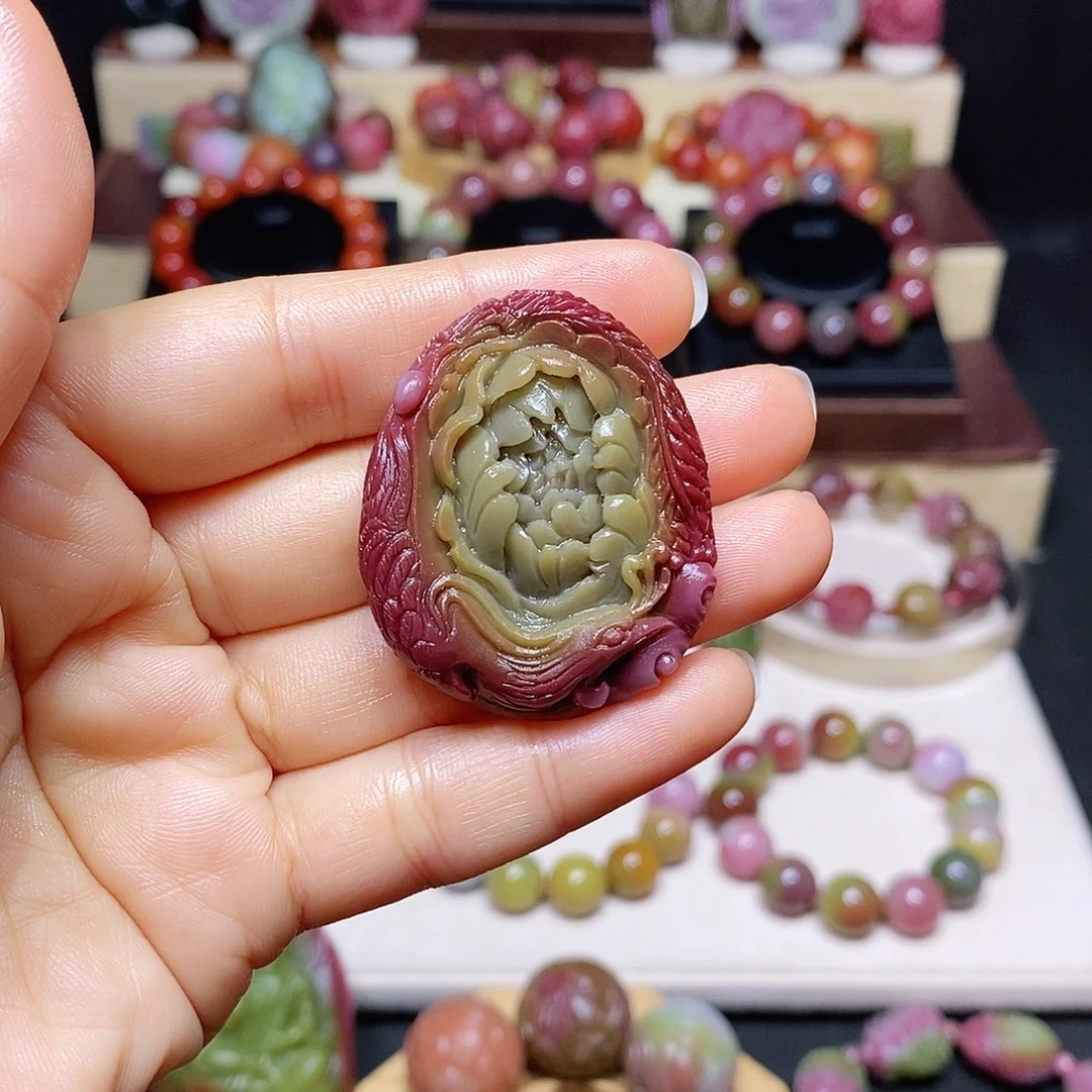 玛瑙/玉髓未镶嵌盐源玛瑙凤穿牡丹