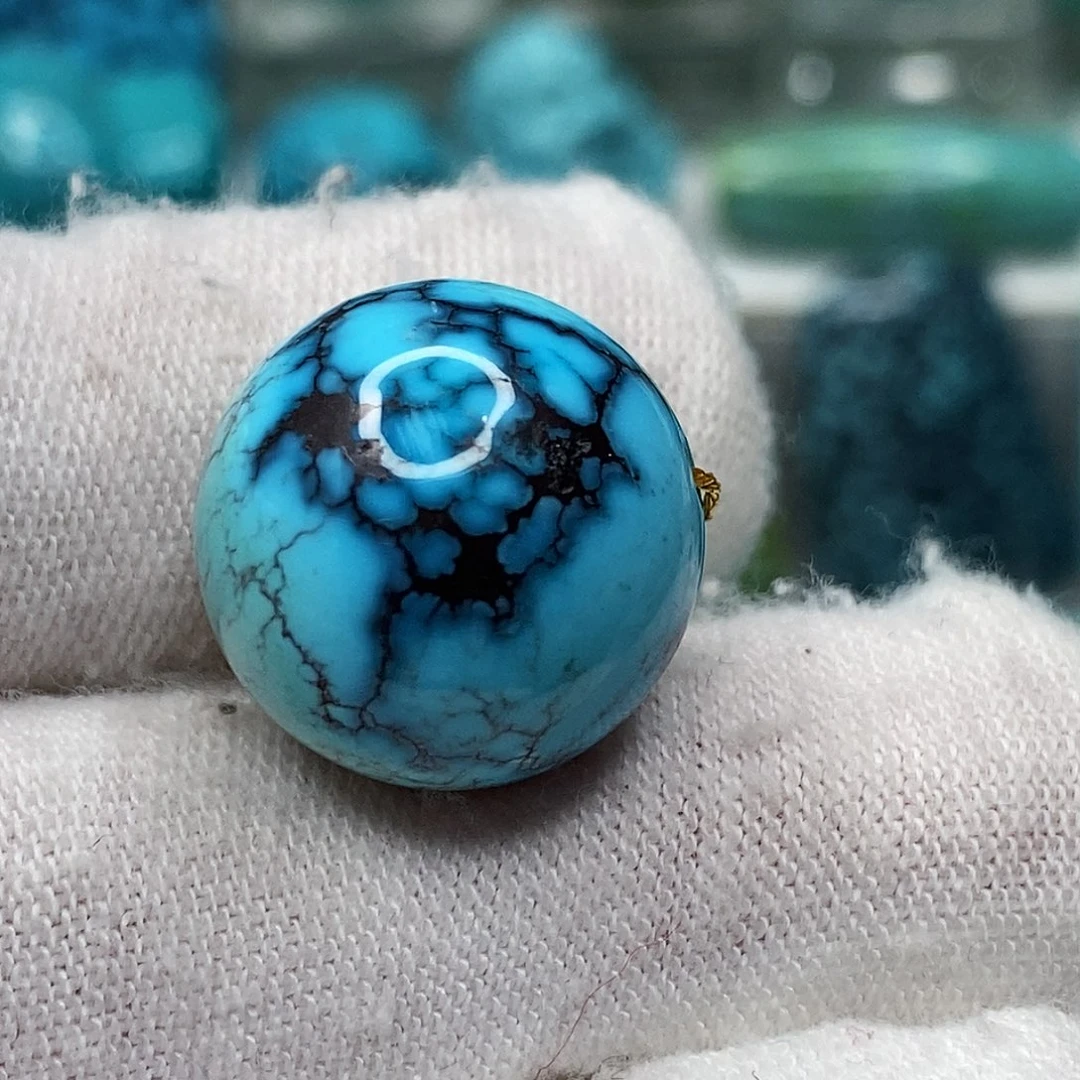 绿松石未镶嵌天然原矿 带武汉地大证书