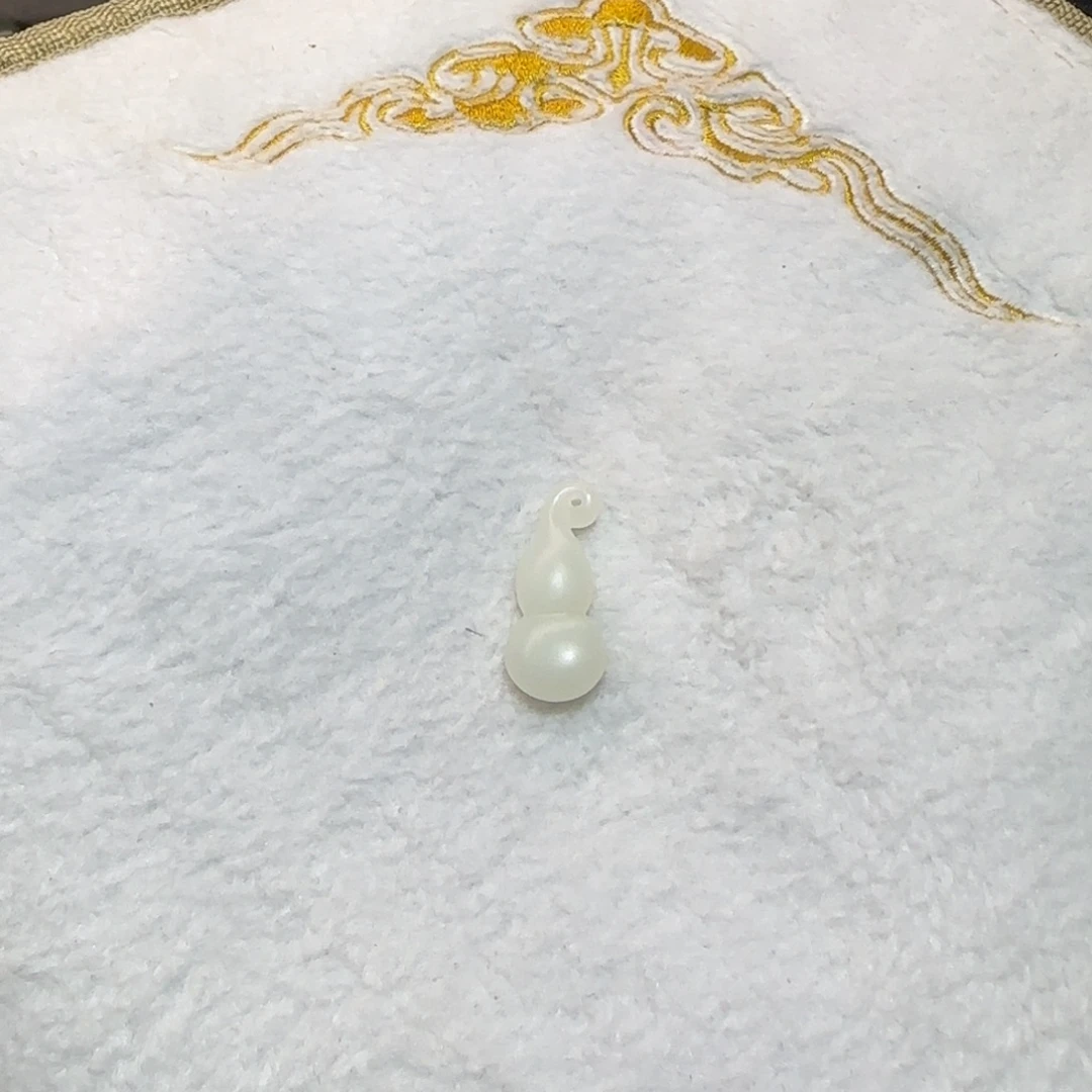 ****铁和田玉未镶嵌吊坠(不含链)