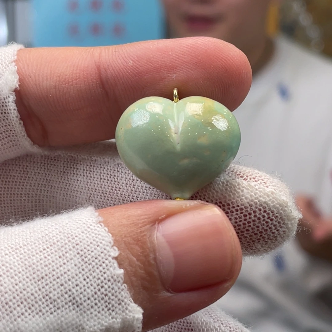 绿松石未镶嵌挂件