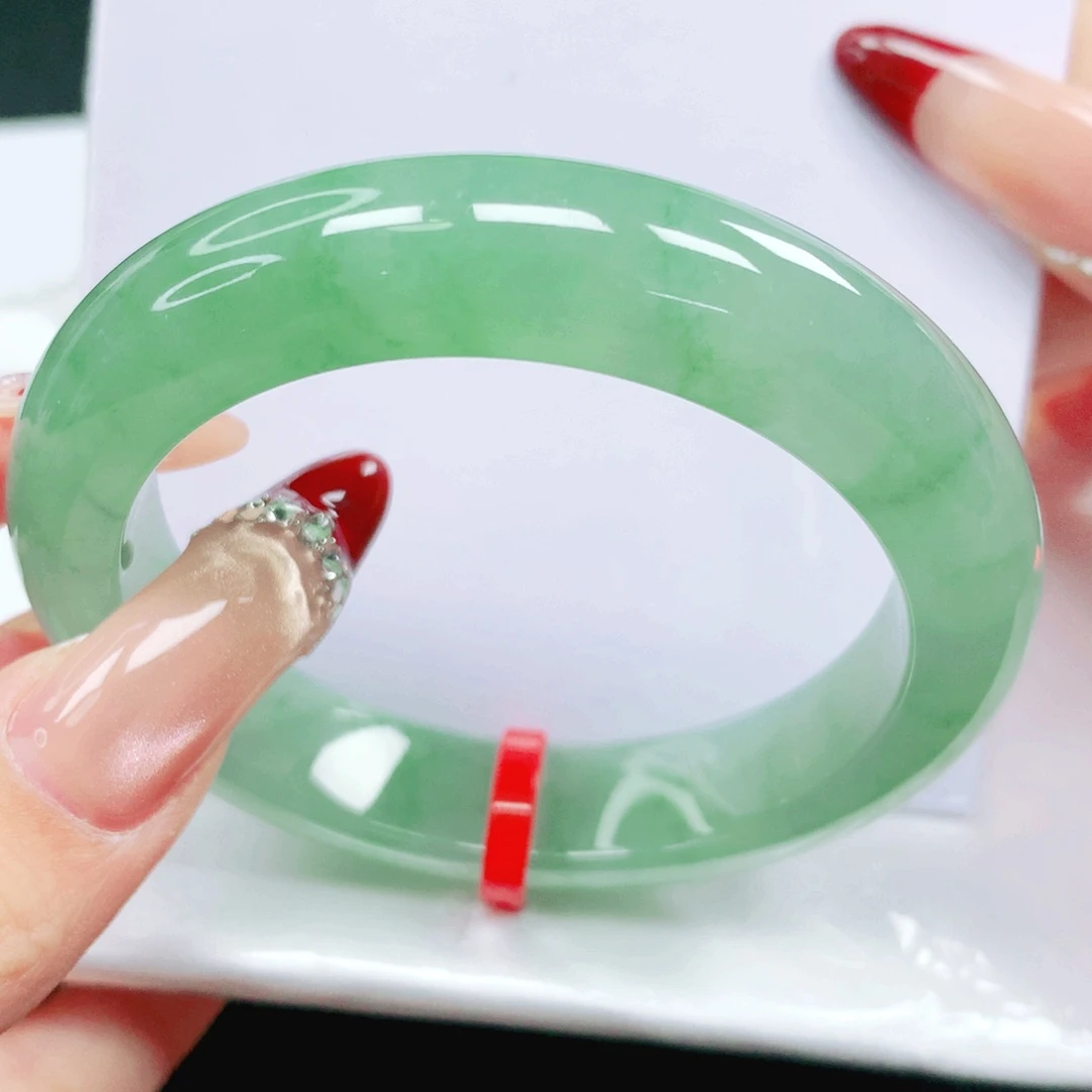 翡翠未镶嵌手镯52.53