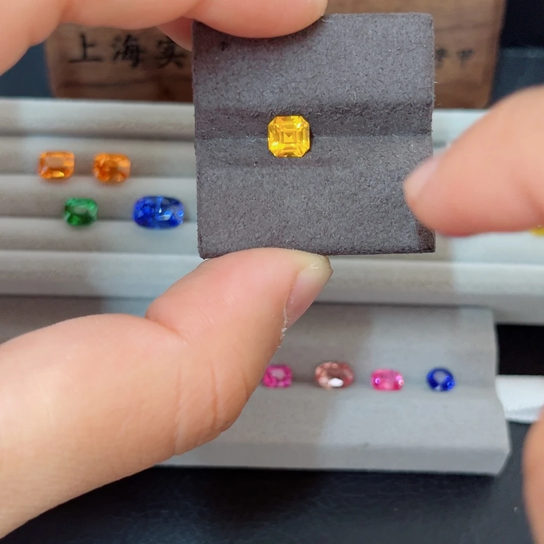 彩色蓝宝石裸石1.04ct