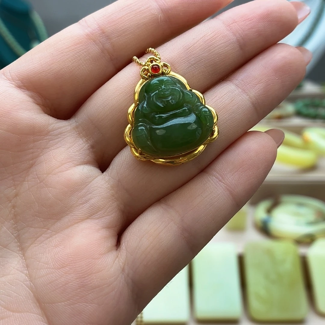 和田玉（碧玉）18K金镶嵌颈饰全包镶佛公