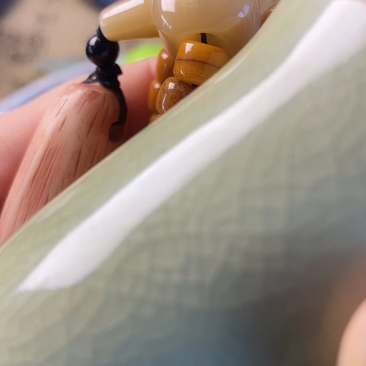 毅***现代工艺陶瓷杯子