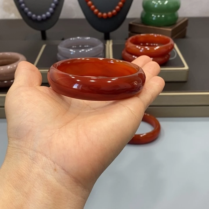 东陵石手镯未镶嵌r***t