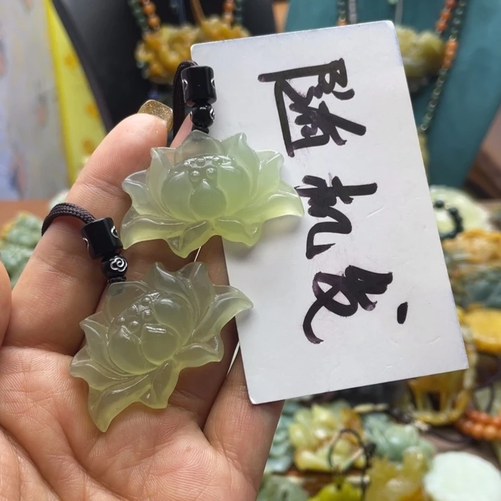 蛇纹石玉合金颈饰