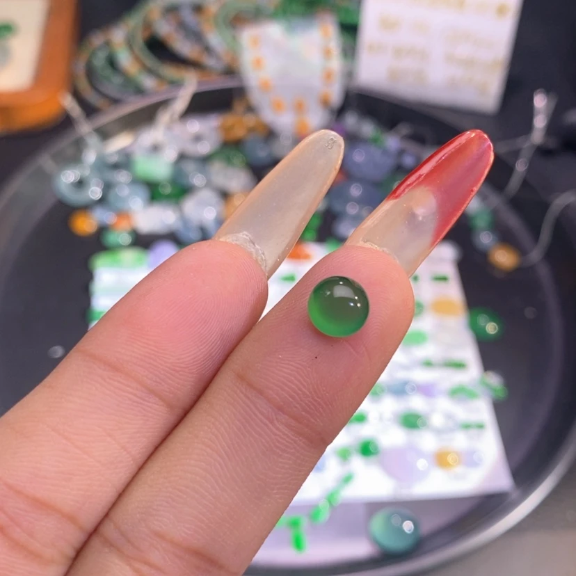 【闪购商品】翡翠挂件未镶嵌蛋