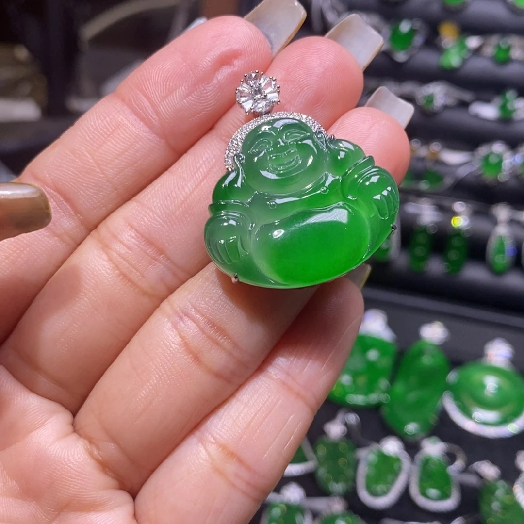 翡翠颈饰18K金镶嵌佛公吊坠