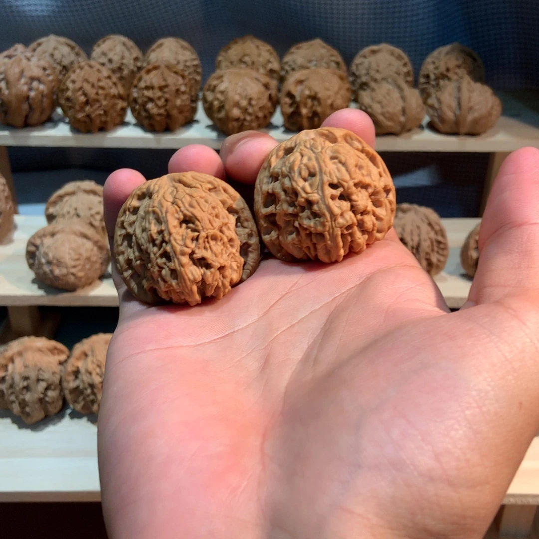 南疆石文玩核桃42+全品