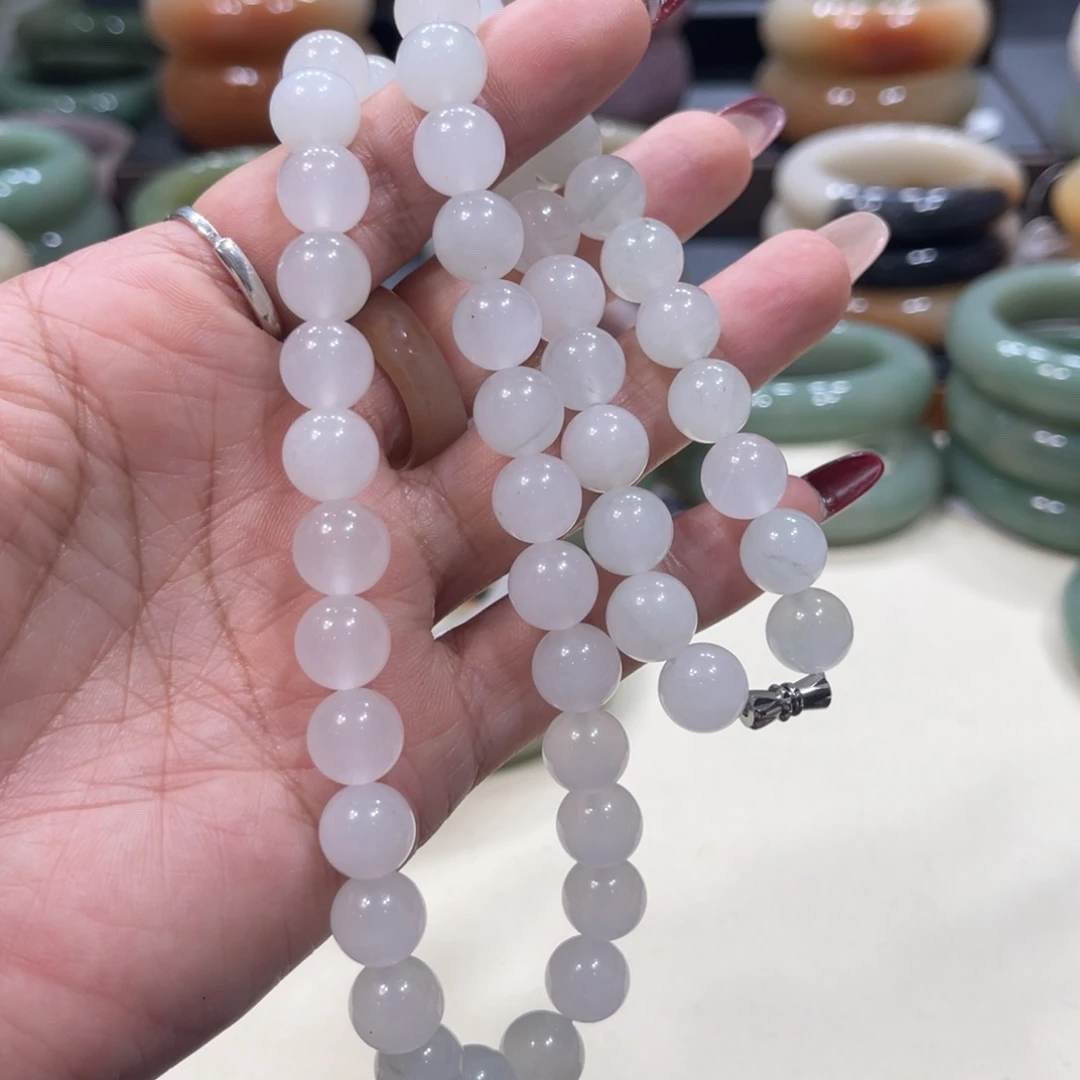 未镶嵌手镯石英岩玉