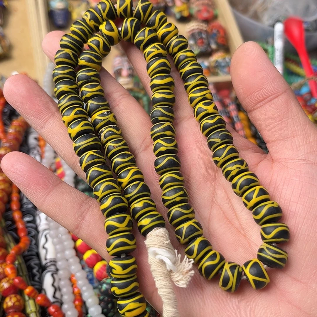 琉璃非金属黑底黄花