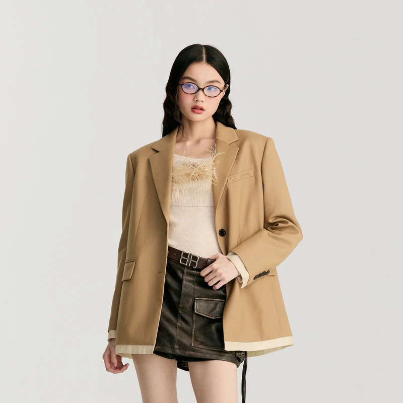 REVAN芮范杨超越同款雅丹风卡其色西装外套