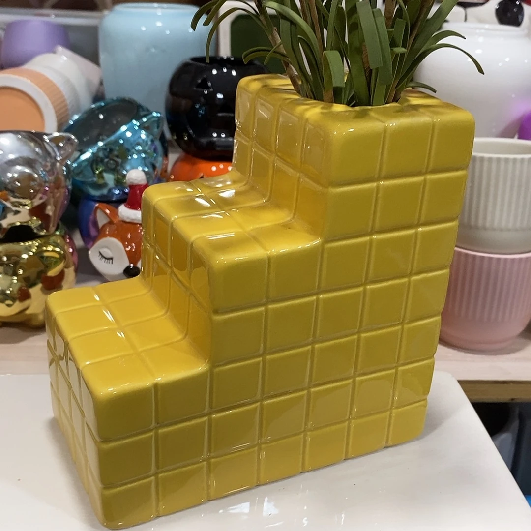 摆件陶盆有孔 瑕疵介意勿拍